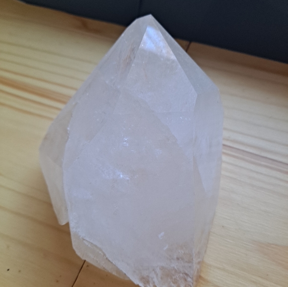 Large Clear Quartz Crystal Point Free Standing Crystal - Picture 5 of 10
